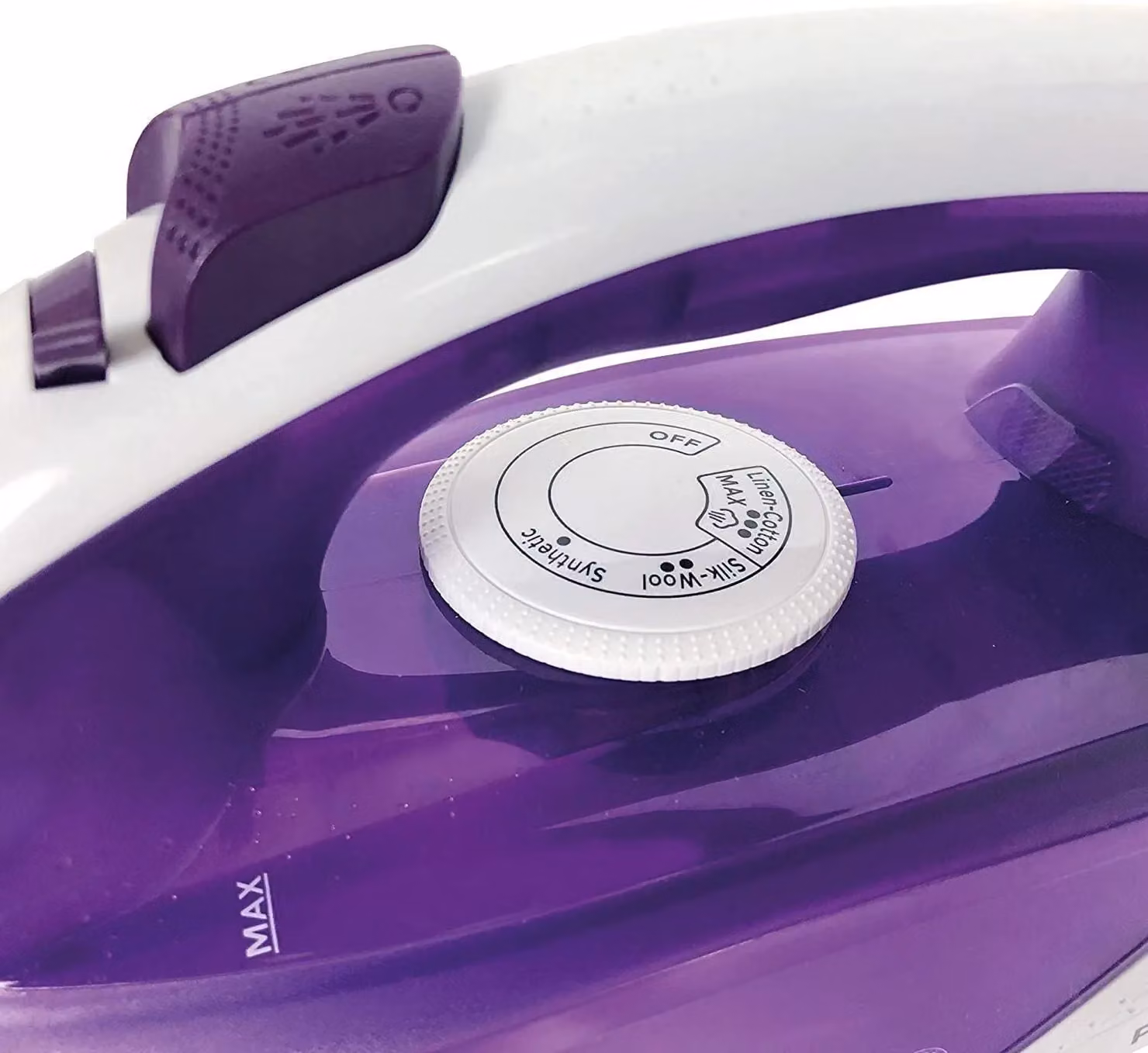 Igenix PowerSteam 2200W Steam Iron with Vertical Steam and Anti-Calc Function in Purple – 2