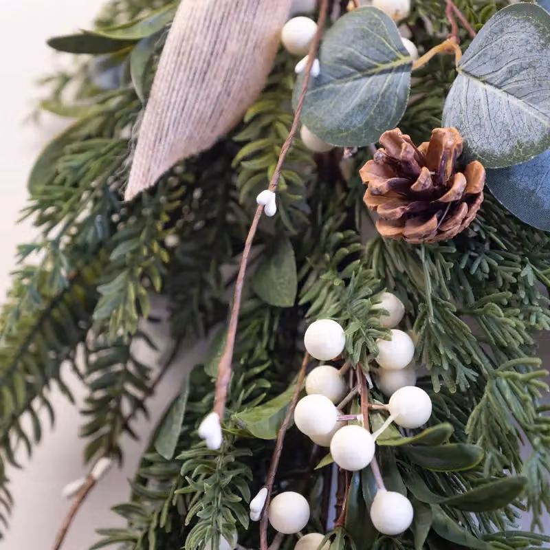 Scottish Everlastings Ltd Mistletoe and Pine Cone Teardrop Wreath Swag with Hessian Bow in Green, 55 cm – 3
