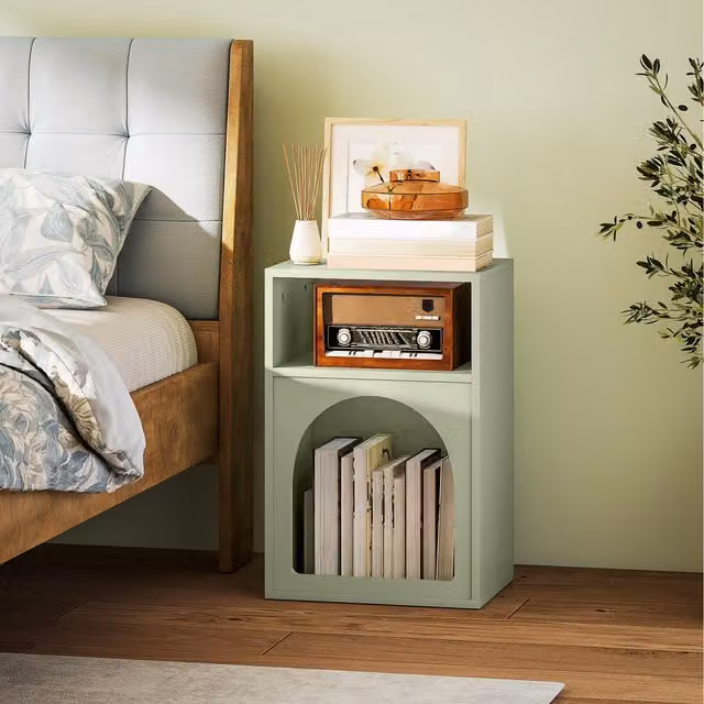 HOMCOM Modern Bedside Table with 2 Open Compartments in Green