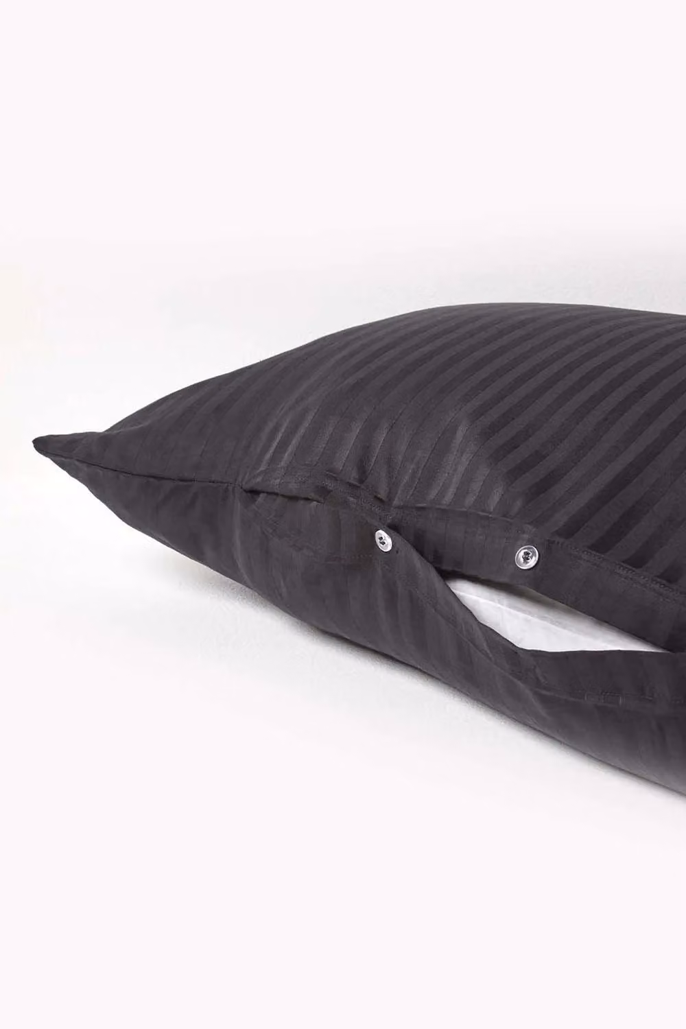 Homescapes Black Egyptian Cotton V-Shaped Pillowcase with Satin Stripe, 330 Thread Count – 3
