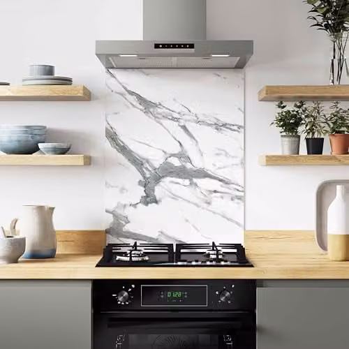 Bushboard White Marble Look Aluminium Kitchen Splashback Panel, W: 600 mm, H: 800 mm – 1