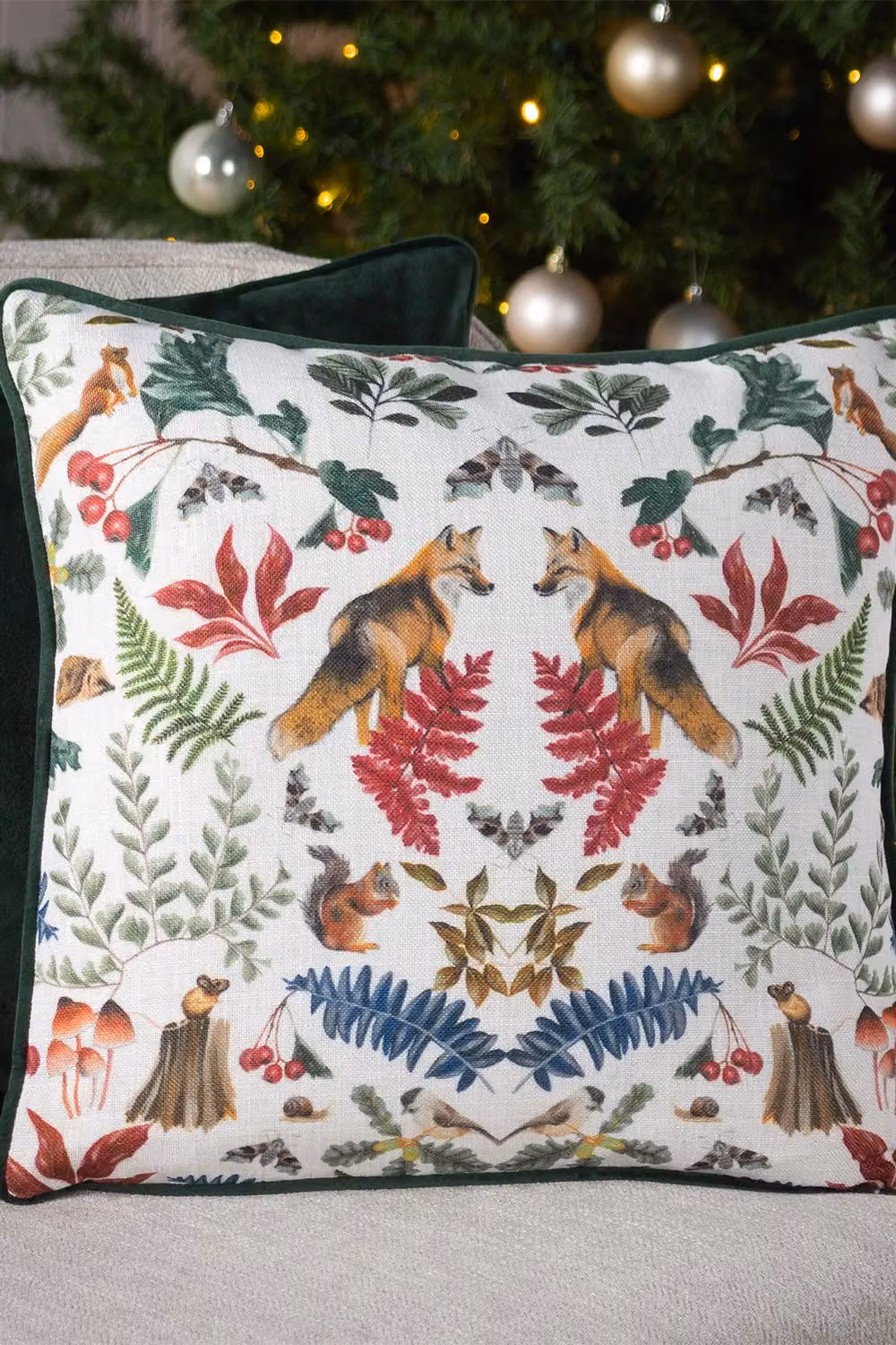 Evans Lichfield Mirrored Fox Watercolour Printed Square Cushion in Multicolour Green, W/D/H: 43 x 43 x 43 cm – 2