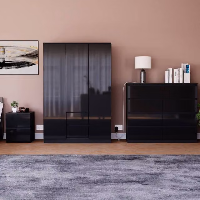 HD Designs Vida Designs Glinton 3 Piece Modern Glossy Black Bedroom Set