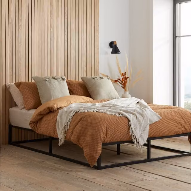 Birlea Soho Metal Platform King Bed in Black, W/D/H: 180 x 200 cm