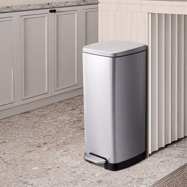 Komore 30l Stainless Steel Pedal Bin with Soft Close Lid in Silver