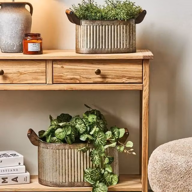 Wyld and Coco Set of 2 Grey Distressed Iron Planters with Wooden Handles