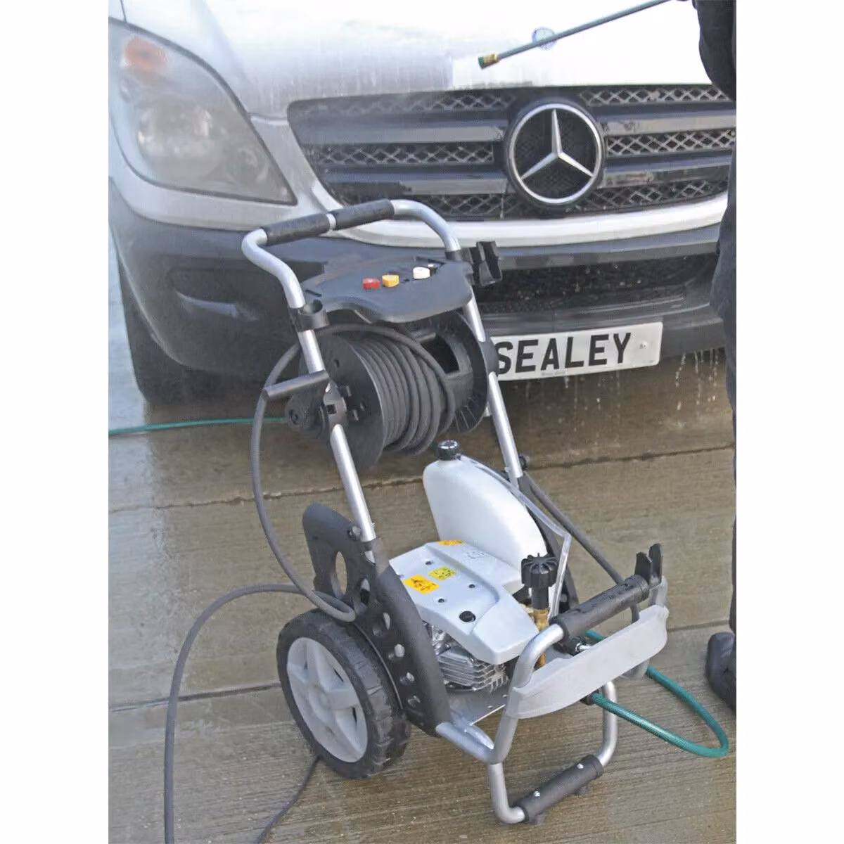 Loops Premium Pressure Washer with Total Stop System, 10m Hose and Nozzle Set, 150 bar, Multicolour – 3