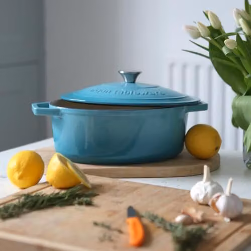 Argon Tableware Oval Enamelled Cast Iron Casserole Dish with Self-Basting Lid, 4.68 l, Turquoise and Petrol – 4