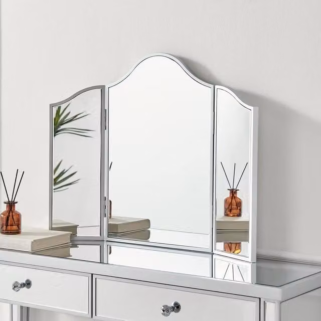 FurnitureboxUK Venetian Vintage Style Silver Tri-Fold Tabletop Vanity Mirror