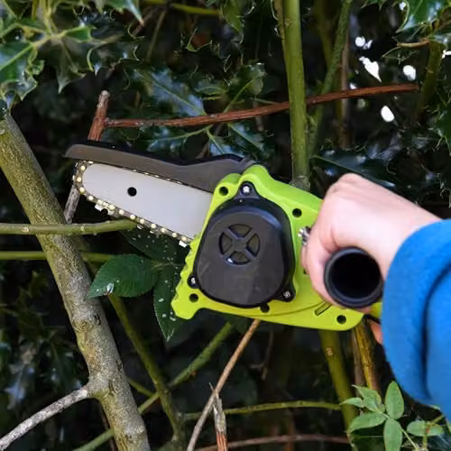 Garden Gear 12V 2-in-1 Telescopic Chainsaw and Handheld Cordless Mini Pole Saw with 2.0Ah Lithium-Ion Battery in Green – 3
