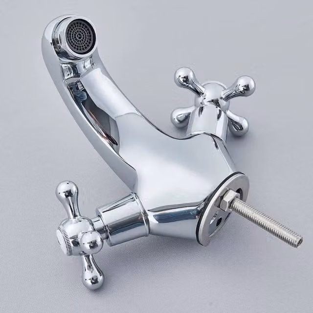 EONLION Single Lever Cloakroom Basin Mixer Tap in Silver Chrome