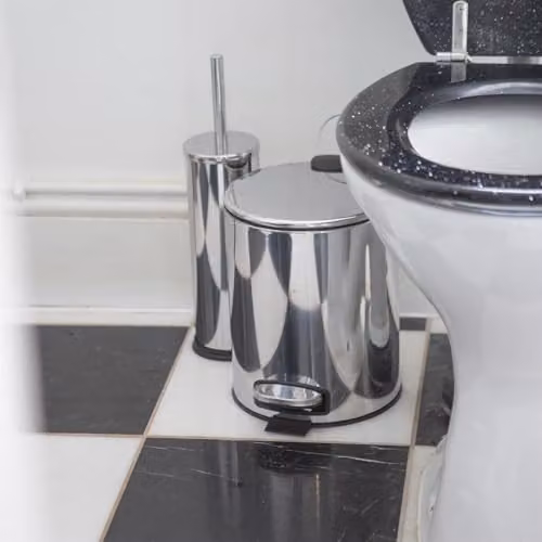 Harbour Housewares Pack of 2 Silver Stainless Steel Round Pedal Bins with Removable Inner Bucket, 5L – 6