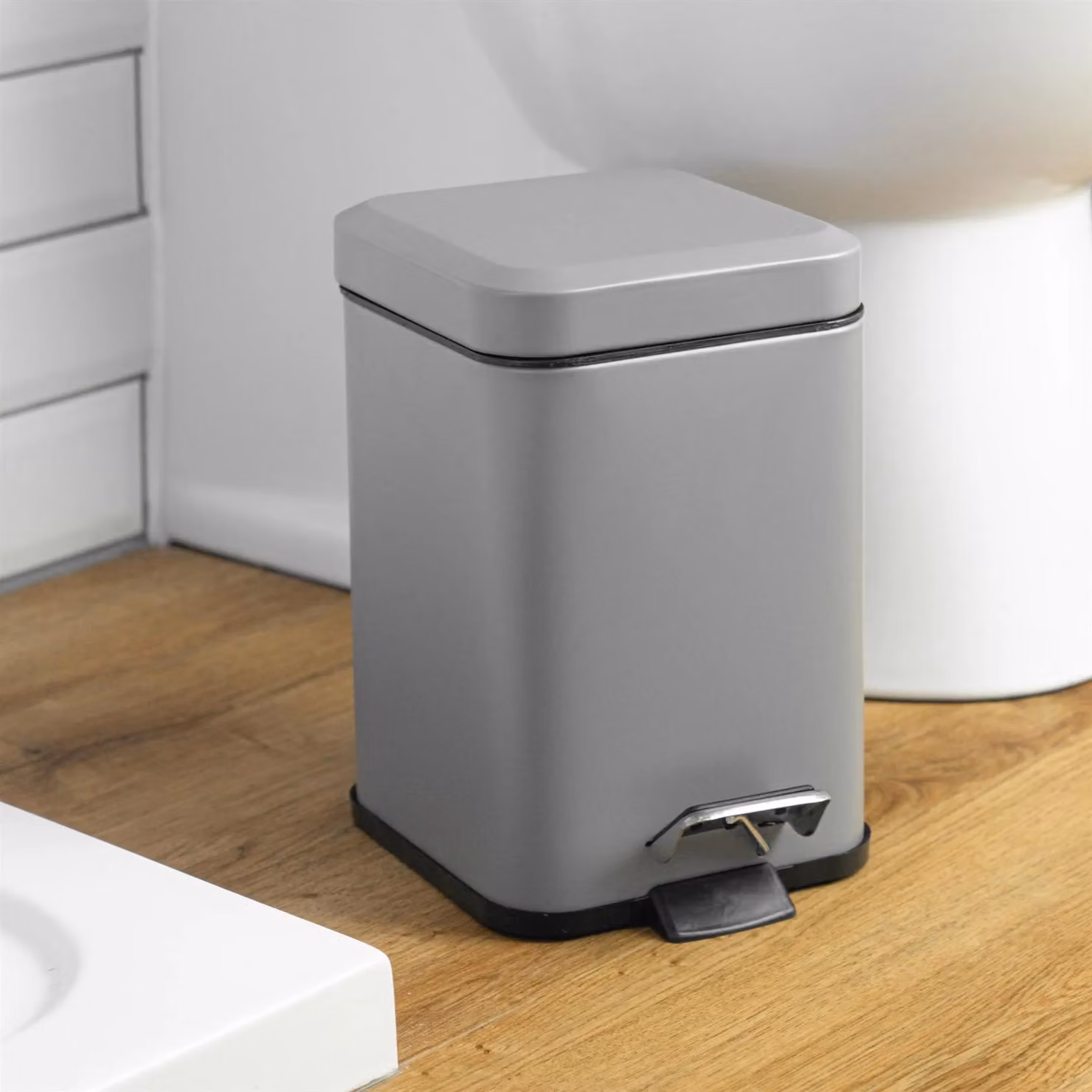 Harbour Housewares 3L Square Stainless Steel Pedal Bin with Removable Inner Bucket in Grey – 8