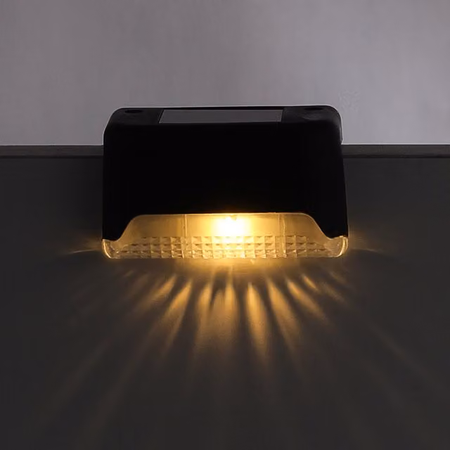 Livingandhome Solar-Powered Waterproof LED Step Light with Dusk Sensor in Black