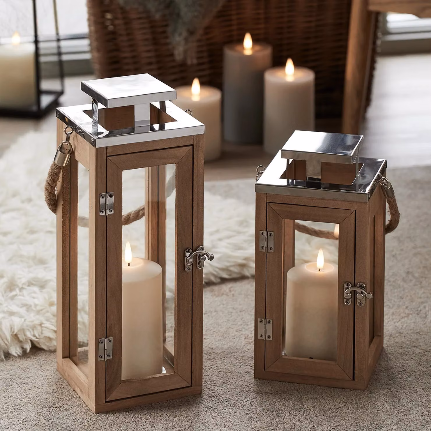 Lights4fun Salcombe Nautical Wooden Lantern Duo with TruGlow Battery Operated LED Pillar Candles in Brown and White, W/D/H: 34.0 x 13.0 x 26.0 cm – 1