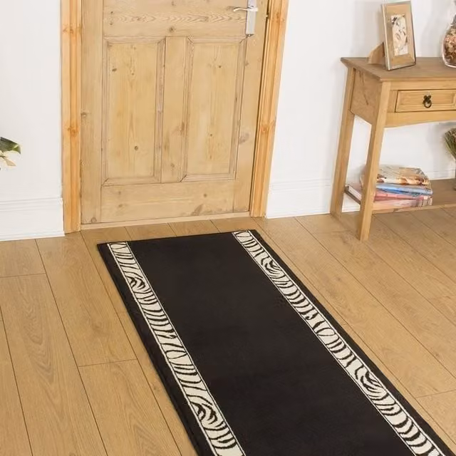 runrug Zebra Hallway Carpet Runner Rug in Black, W: 70 cm, L: 300 cm