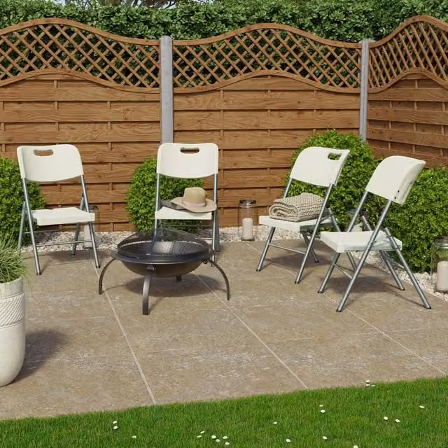 Home Discount Home Vida Set of 4 Portable Folding Chairs in White