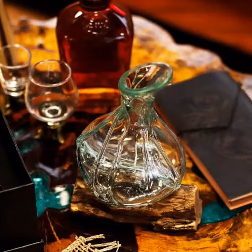 Serenityy Molten Glass Mini Decanter in Transparent with Reclaimed Gamal Wood Base, Height: 24 cm – 3