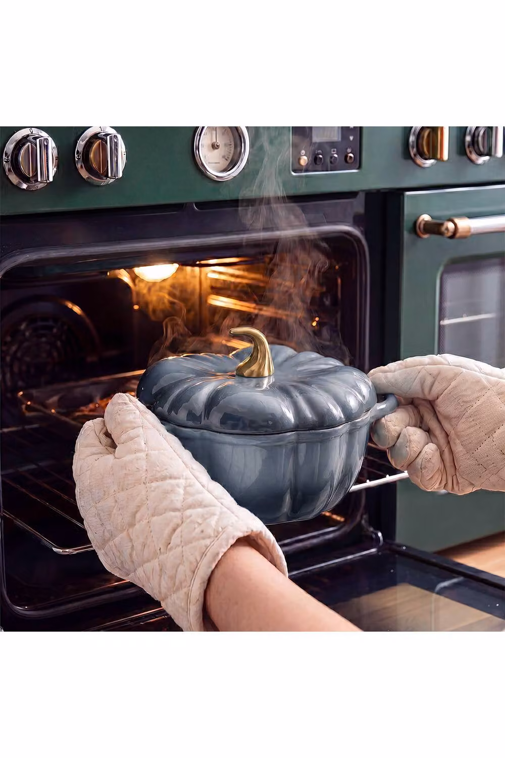 Living and Home Enamelled Cast Iron Pumpkin Dutch Oven with Lid and Handles in Grey – 3