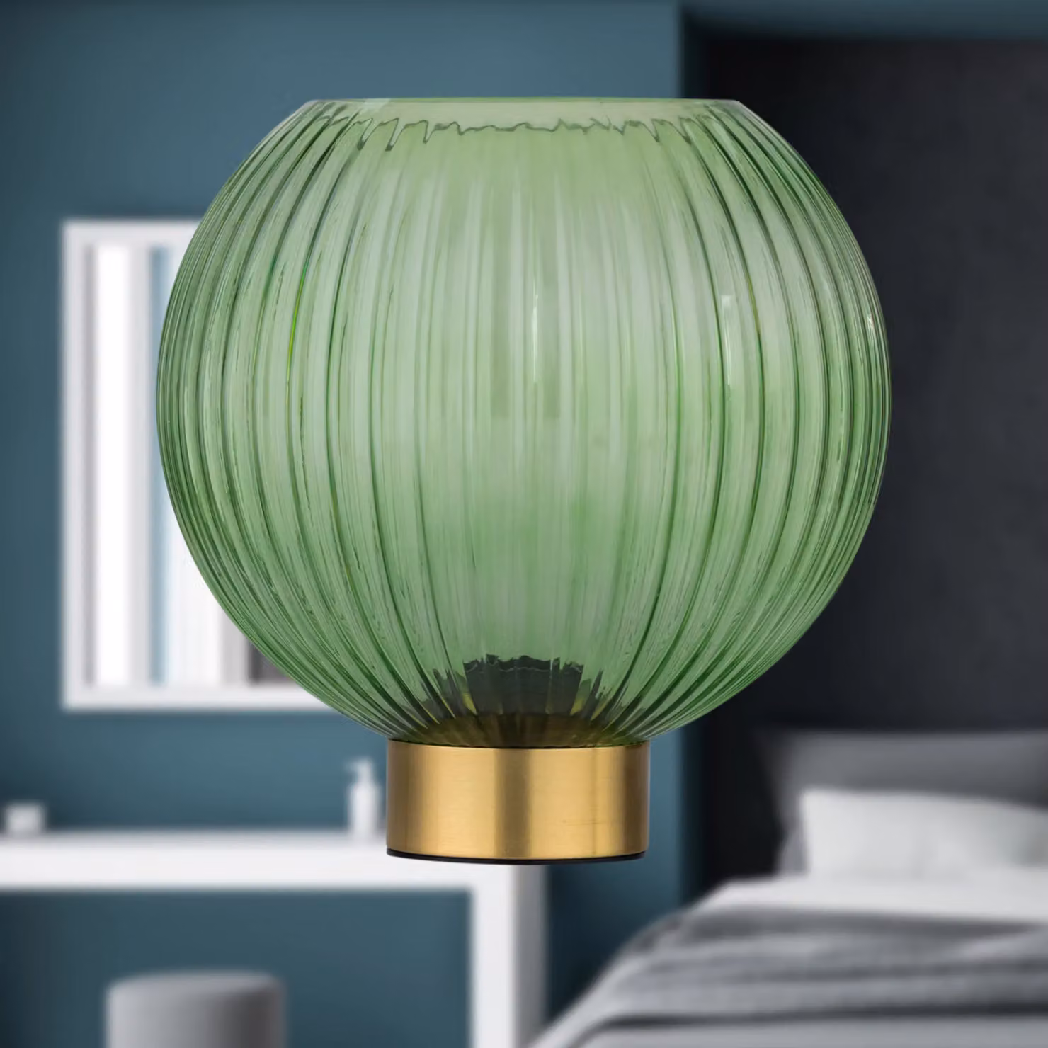 First Choice Lighting Betchley Battery Operated Tabletop Lamp with Green Glass and Satin Brass Finish in Gold/Brass – 2