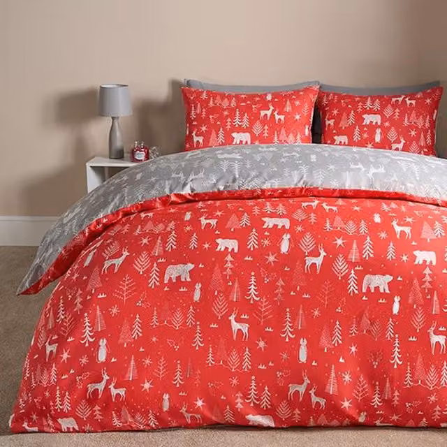 OHS Scandi Christmas Reversible Graphic Duvet Set in Red and Grey, 140 x 200 cm