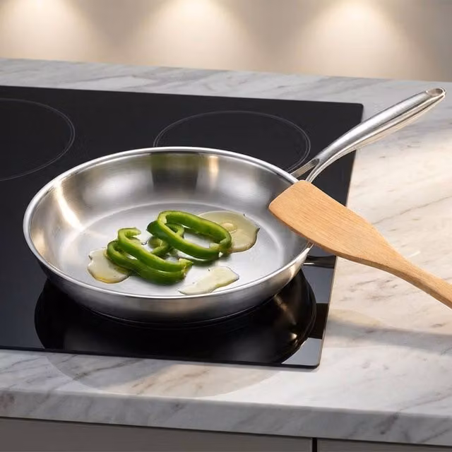 Nordara Uncoated Stainless Steel Frying Pan with Removable Handle in Silver, 28 cm – 1