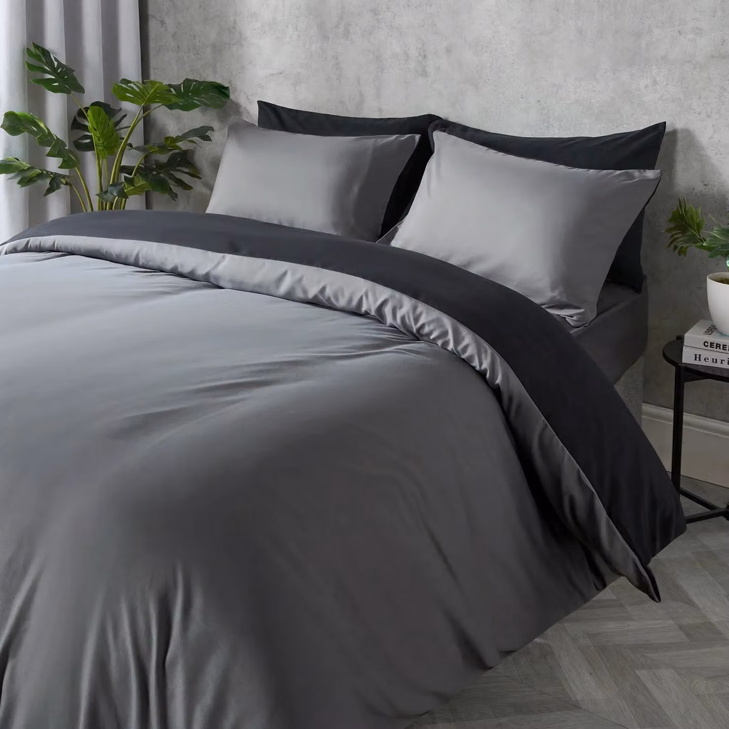 OHS Brentfords Reversible Plain Dyed Microfibre Duvet Cover and Pillowcase Set in Black and Grey, W/D/H: 140 x 200 cm – 2