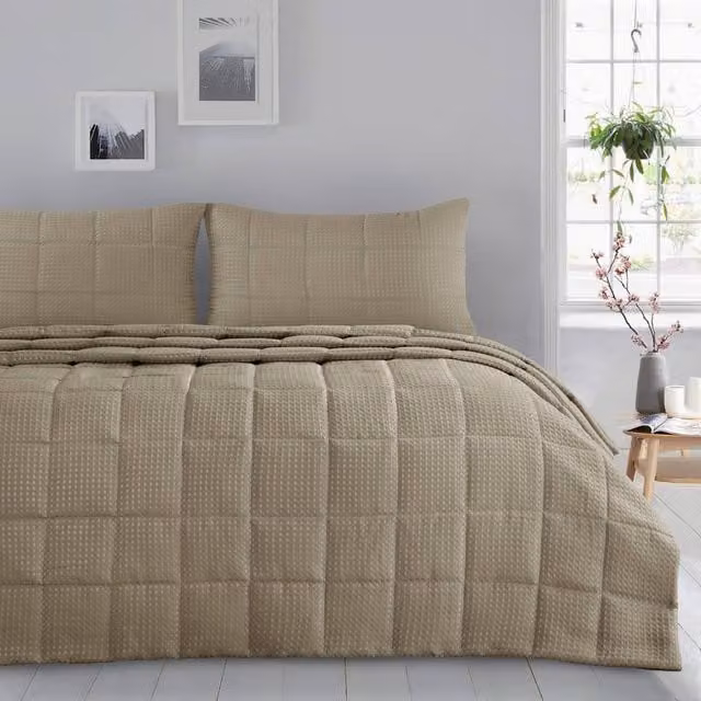 Velosso Waffle Weave Double Bedspread Set in Natural Beige
