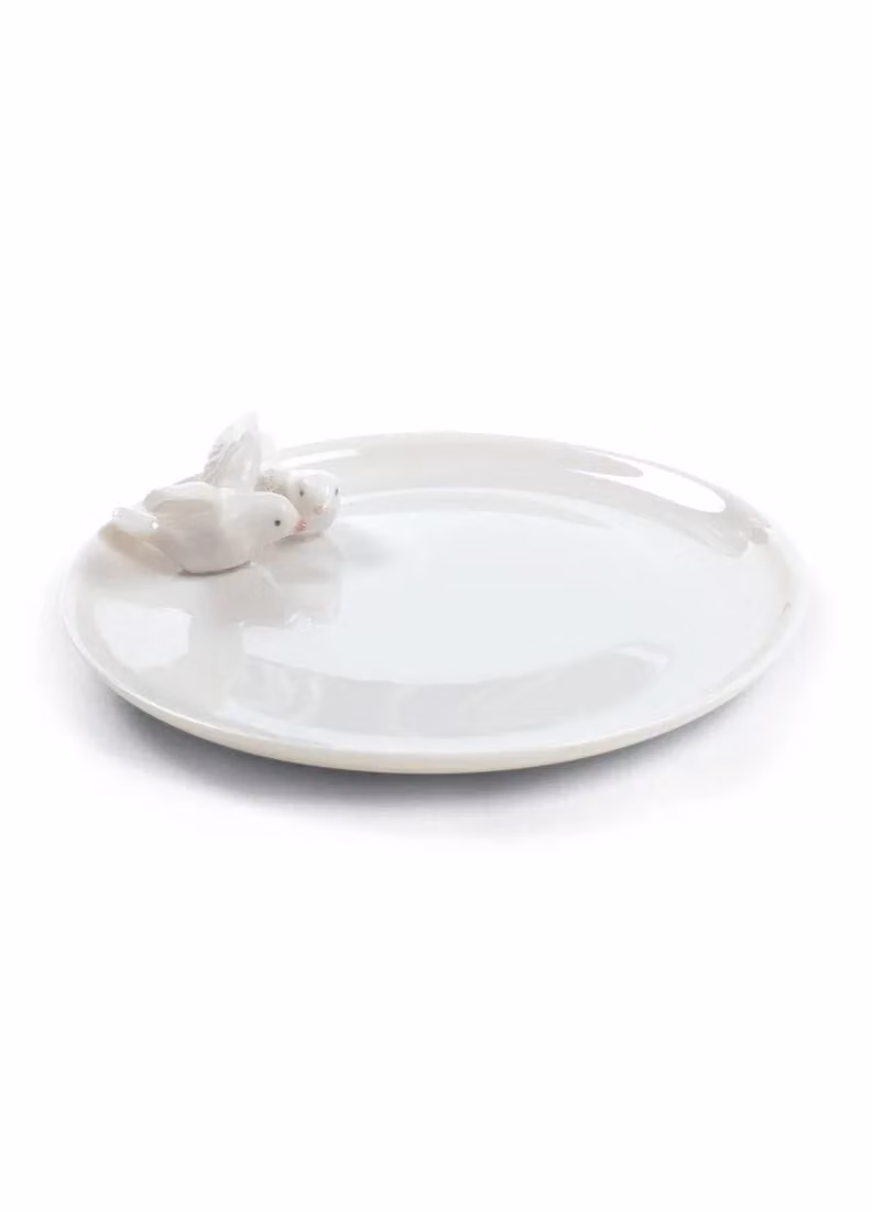Lladró White Porcelain Doves Round Plate