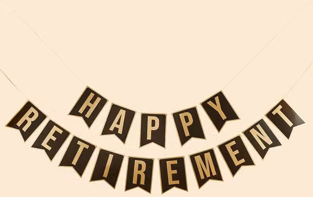 Club Green Happy Retirement Card Banner, Multicolour, W: 2 m (Pack of 2)