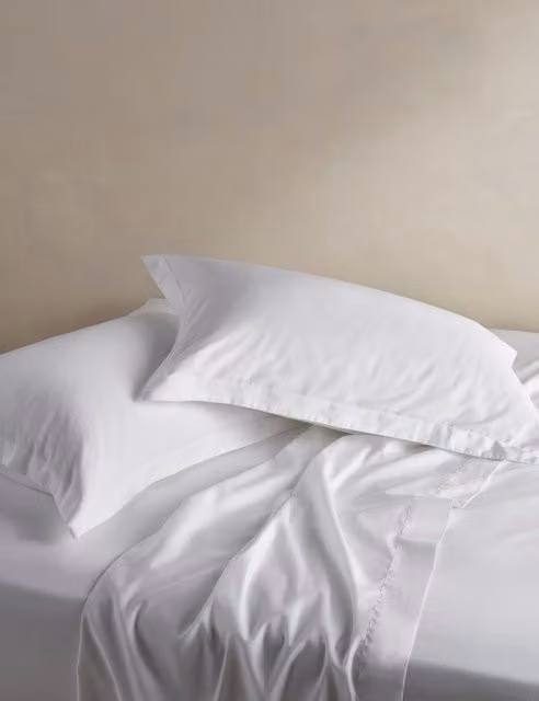 Bedfolk Mako Satin Pure Cotton Deep Fitted Sheet, White, W: 140 cm, L: 200 cm