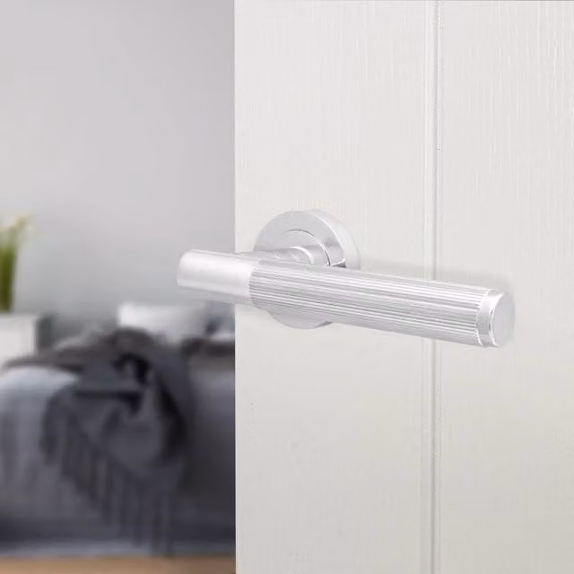 AFIT Polished Chrome Internal Lever On Rose Door Handle, Silver, W/D/H: 15.0 x 15.0 x 15.0 cm – 1