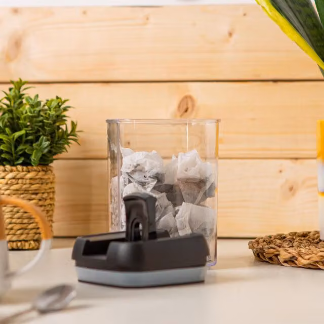 Argon Tableware Black Plastic Clip Lock Food Storage Container, 0.8 l