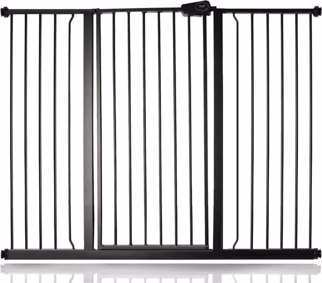 Bettacare Extendable Child and Pet Gate in Black, No-Drill Swing Door for Doors and Stairs, Width: 133.2 cm to 147.4 cm