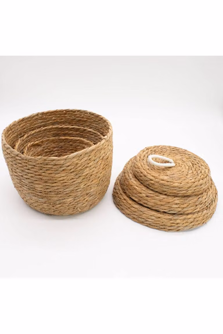 KDMD Set of 3 Round Seagrass and Cotton Baskets with Lids in Brown