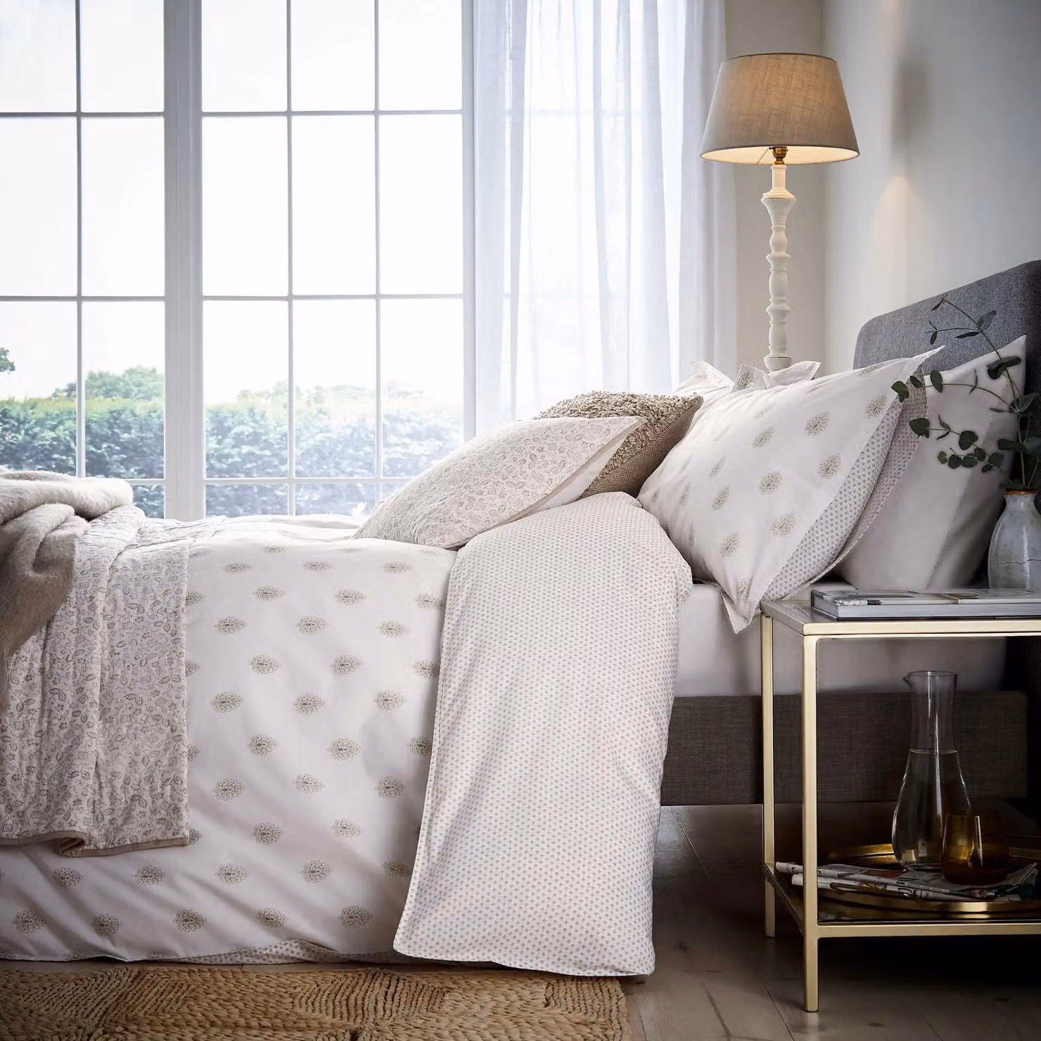 Murmur Remy Reversible Single Duvet Cover and Pillowcase Set in Beige and White Linen Cotton Floral Percale, W: 90 cm, L: 200 cm – 2