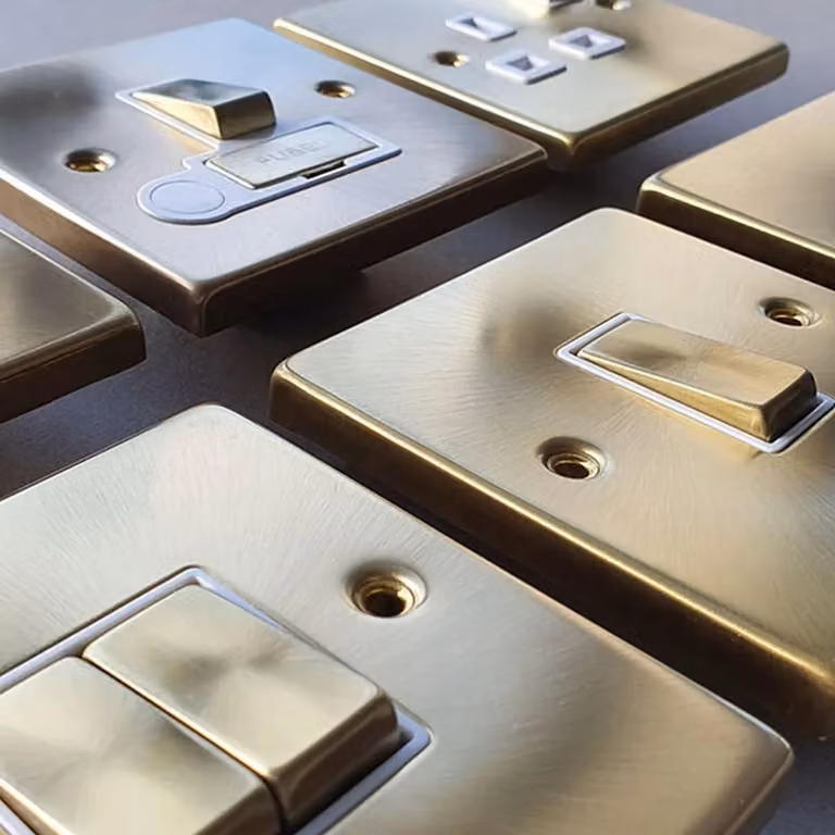 SE Home Ingot 1 Gang 2 Way Flush Light Switch, Gold/Brushed Brass