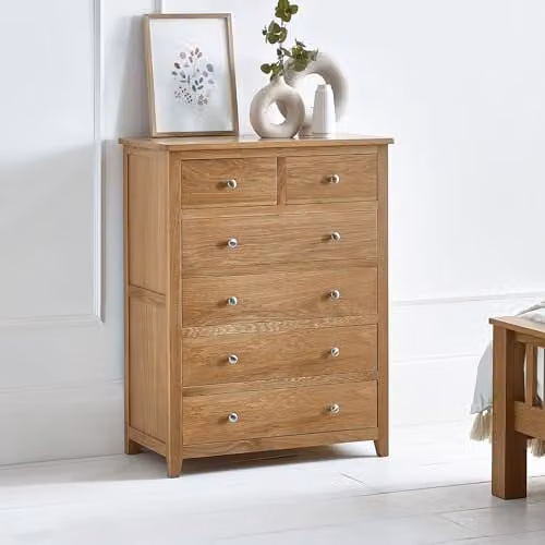 Julian Bowen Mallory Oak 4-Drawer Chest of Drawers, W: 108 cm, H: 83 cm, D: 44 cm – 1