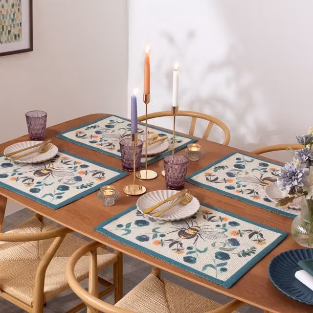Wild Garden Floral Set of 4 Indoor and Outdoor Placemats in Multicolour