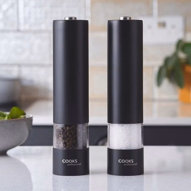 Cooks Professional Electric Salt and Pepper Mill Set in Black Stainless Steel with Battery Operated Automatic Grinding