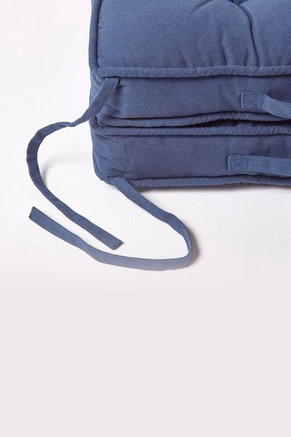 Homescapes Navy Blue Cotton Travel Booster Cushion, Firm Square Seat Pad and Backrest, W/D/H: 50 x 50 x 50 cm – 3