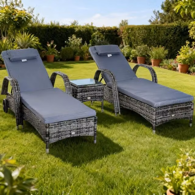 ERGOVEXA 2 Seater Grey Polyrattan Sun Lounger Set with Side Table and Adjustable Headrests