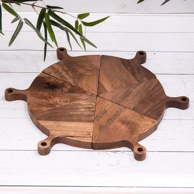 Annibells Solid Round Wooden Cheese and Pizza Board in Brown