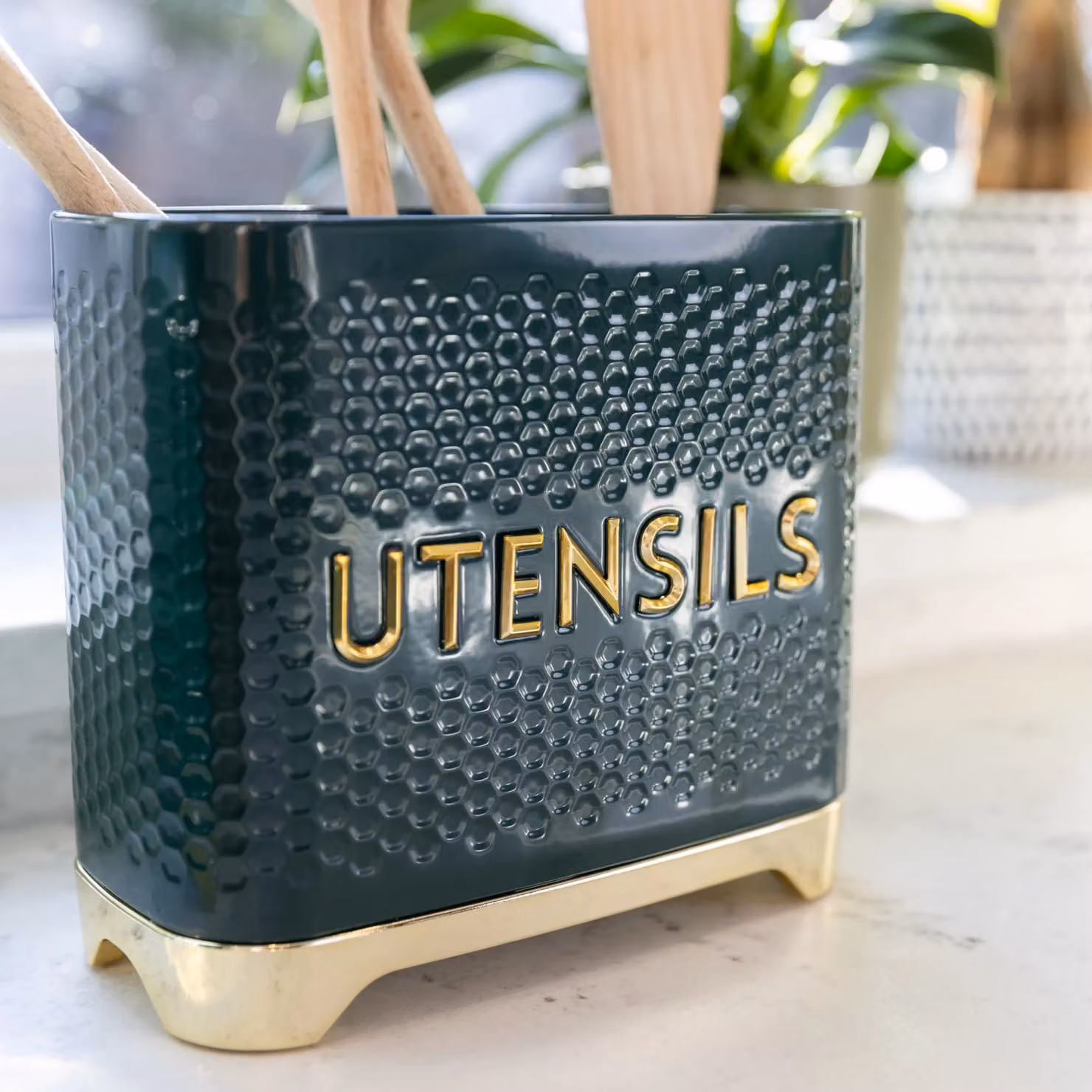 KitchenCraft Lovello Textured Metal Kitchen Utensil Holder in Green and Gold, W/D/H: 19 x 9 x 18 cm – 5
