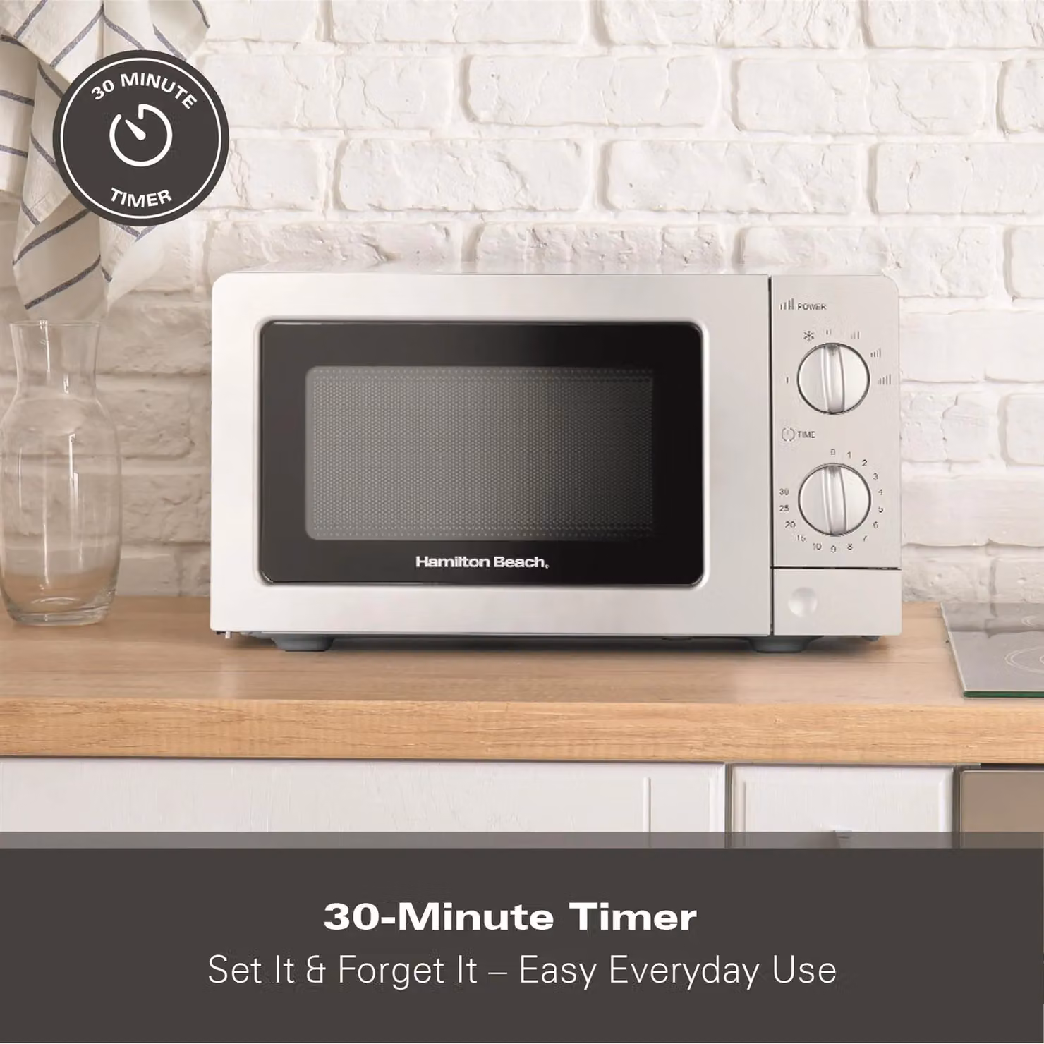 Hamilton Beach 20L Solo Microwave in Silver, 700W, W/D/H: 45.0 x 34.5 x 24.3 cm – 4