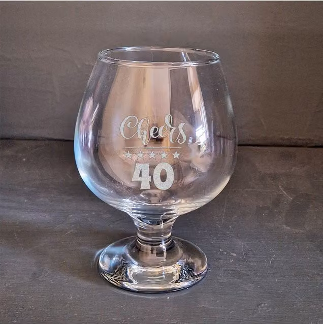 Afewhometruths 40th Birthday Gift Brandy Snifter Cocktail Glass, Transparent, 300ml – 1