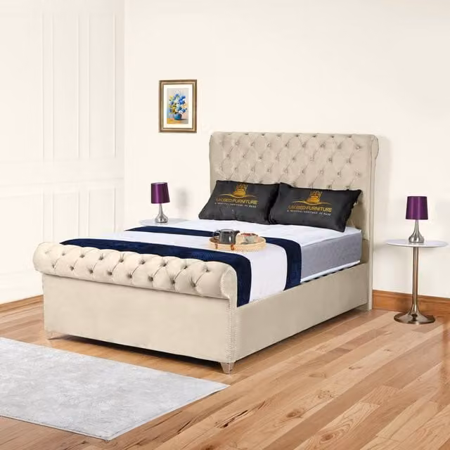 UK Bed Furniture Chesterfield Sleigh Ottoman Bed with Gas Lift Upholstered Headboard in Beige, Size: Double (140 x 200 cm)