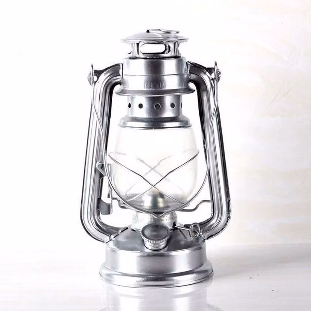 Garden Mile Hurricane Paraffin Lantern in Silver, Height: 28 cm