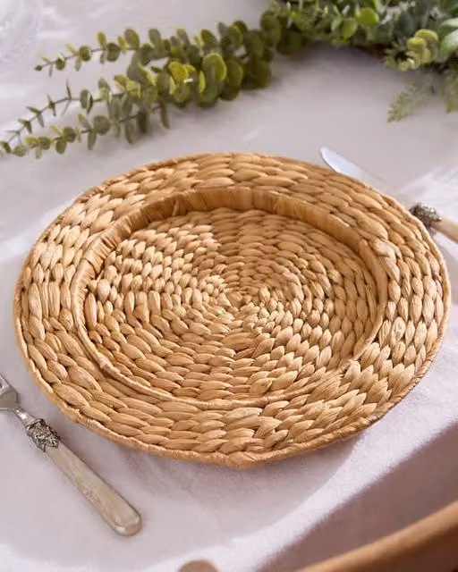 Dibor Set of 2 Water Hyacinth Serving Charger Plates, Diameter: 32 cm, Natural Beige