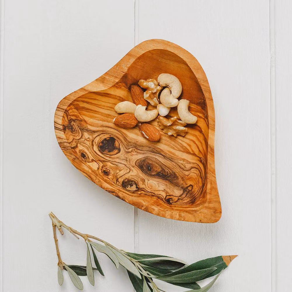 Selbrae House Solid Olive Wood Heart Shaped Dish in Brown and Beige – 2